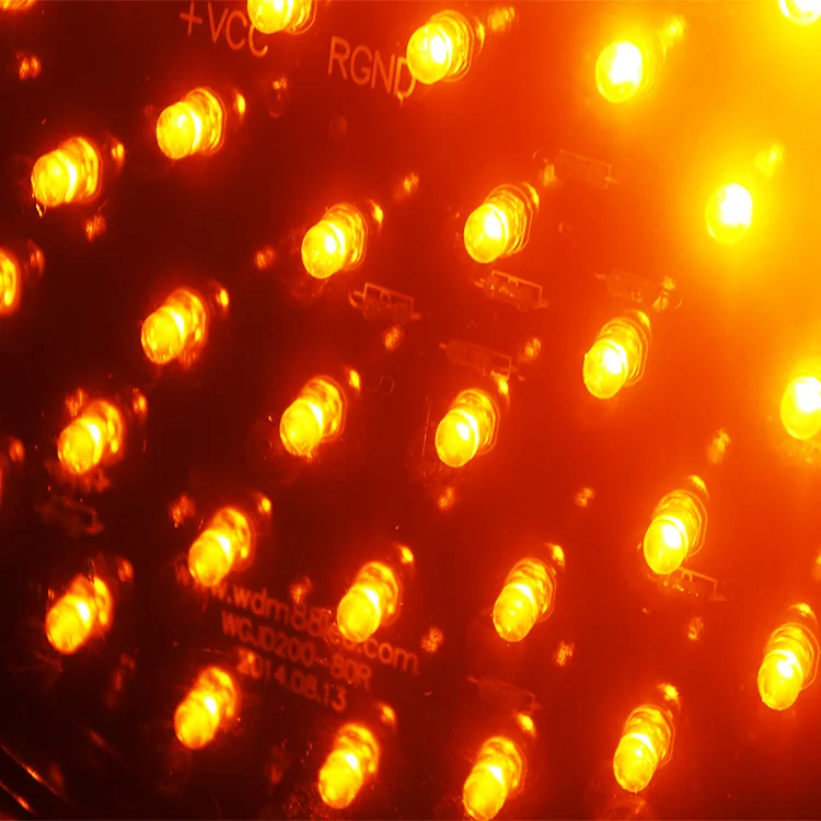 200mm traffic light (8)