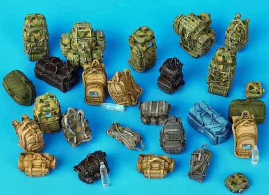 

New 1/35 Modified Parts Resin Package Bottles 1 Set (The Bottle no Transparent)