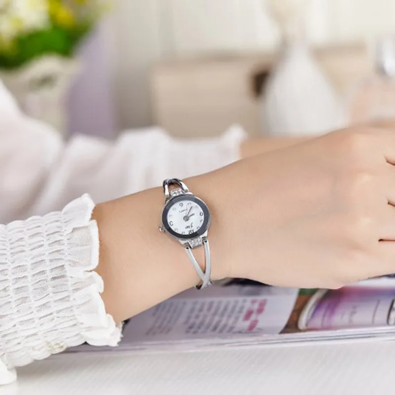 

1 Pcs Women Waterproof Quartz Watches Small Round Dial with Alloy Band KQS8