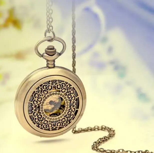 vintage-bronze-antiques-gold-surface-broken-flower-hollow-out-fashion-quartz-necklace-pocket-watches-gift