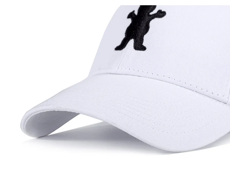 baseball-cap-bear-detail-visor