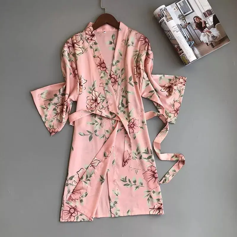 Шелковый халат кимоно Новое поступление халаты для женщин Одежда для невесты с принтом сексуальная ночная рубашка плюс размер - Цвет: Pink
