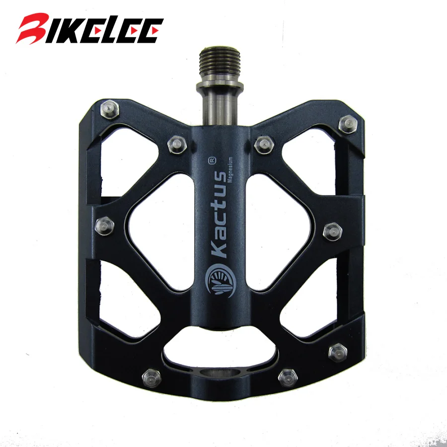 2017 Hot New Bicycle Pedal Magnesium Alloy Titanium Axle Bicicleta Mountain Road Bike Pedals 223g Flat Pedals Cycling Footrest 3 bearings axle 2pcs 16t kactus ultralight mountain bike pedal road cycling magnesium pedals platform terrain titanium