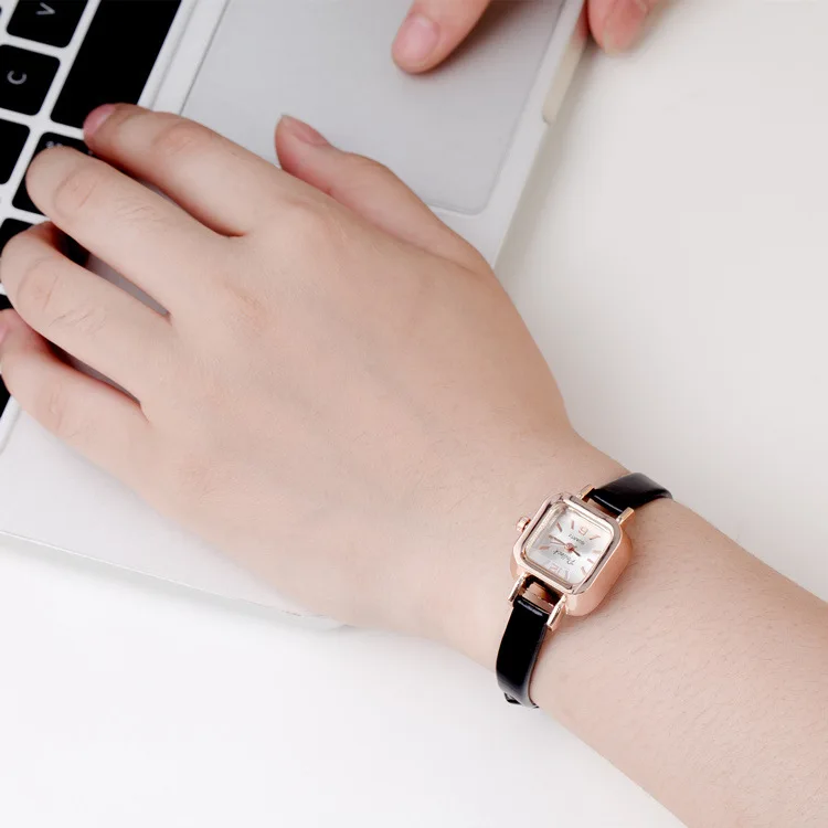 3082315865_1069875280