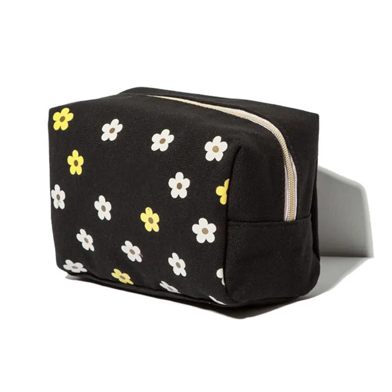 

Cute Canvas Daisy Cosmetic Bag Large Capacity Storage Package Washing Toiletry Kits Storage Bags