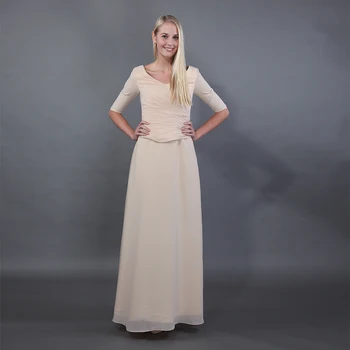 

Two Pieces Champagne Mothers Party Dresses V-neck Half Sleeves Simple Chiffon Pleats Top 2019 Mother Of The Bride Dresses
