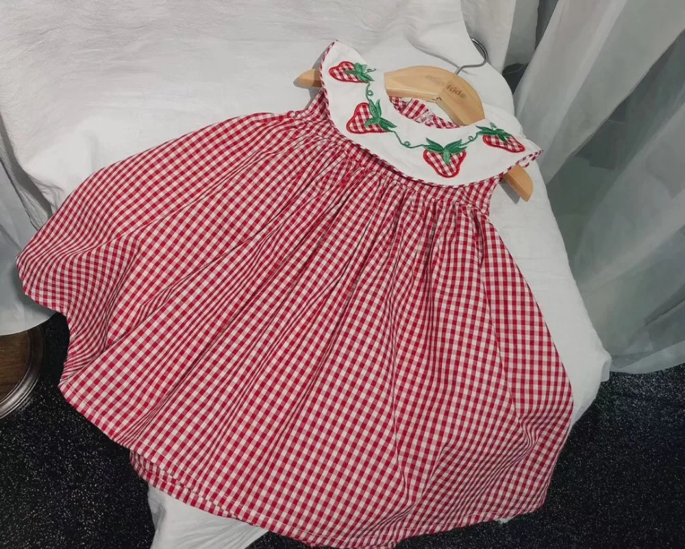 Летнее Детское платье хлопковое милое платье с вышивкой клубники для маленьких девочек
