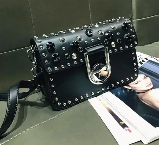

High quality new brand female bag shoulder bag casual shoulder Messenger bag rivet bag