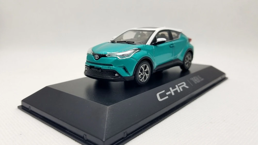 1:43 TOYOTA CHR Car Model Alloy Diecast Toy