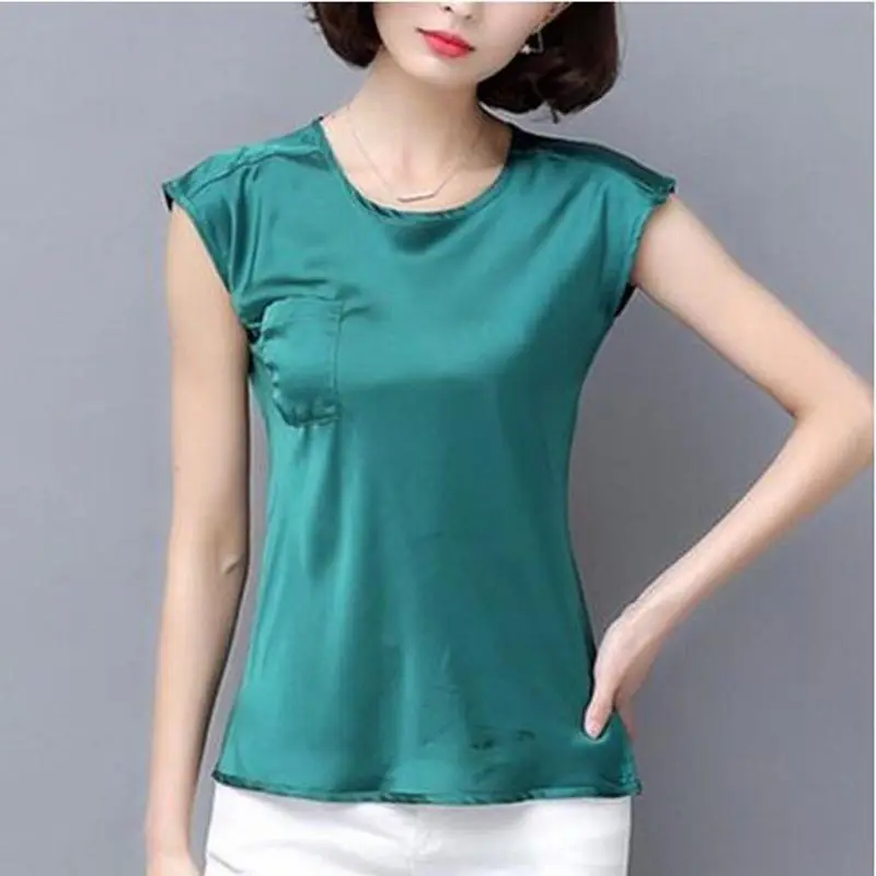 Новые летние рубашки из вискозного волокна без рукавов женские размер плюс большой размер атласная рубашка женские атласные шелковые блузки Блестящий гладкий шифоновый топ - Цвет: Зеленый