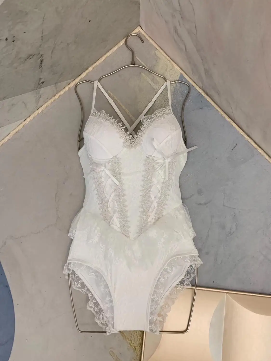 

New clothes for women in Europe and America for the summer of 2019 Condole belt Fashionable lace embroidery Piece swimsuit