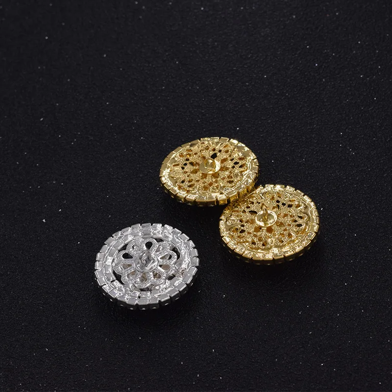 Rhinestone clothings buttons (6)