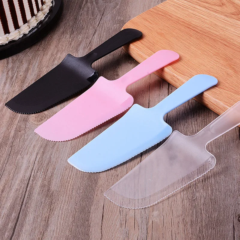 100 Pcs 7x2.3in Plastic Cake Knife Cutter Independent Packing