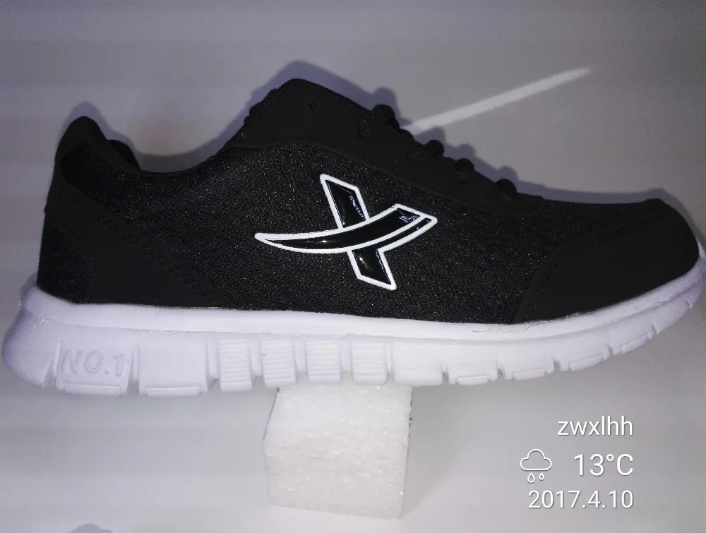 Goedkoop 2017 nieuwe Liefhebbers Sport Schoenen Mannen vrouwen Ademende Loopschoenen mesh sport schoenen Sneakers schoenen maat 39 46