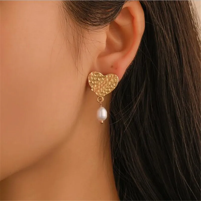 

New Arrival Korea Drop Earrings for Women Personality Pearl Heart Dangle Earrings Female Fashion Statement Jewelry Party Gifts