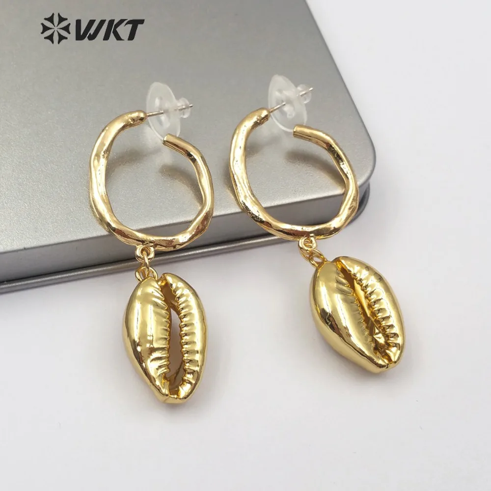 

WT-E518 Cowrie Shell Drop Earring Raw Shell With Gold Electroplated Sea Shell Dangle Earring Beach Wedding Jewelry