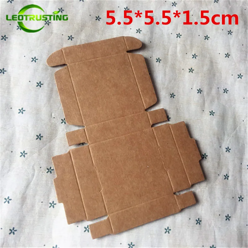 

Leotrusting 50pcs 5.5*5.5*1.5cm Brown Kraft Paper Box Natural Kraft Paper Gift Packaging Box Handmade X-mas Paper Cardboard Box