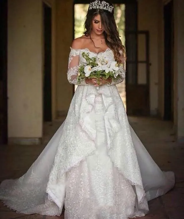 new-designer-vintage-a-line-wedding-dress-arabic-lace-off-shoulders-long-sleeves-custom-made-plus-size-bridal-gown (1)_