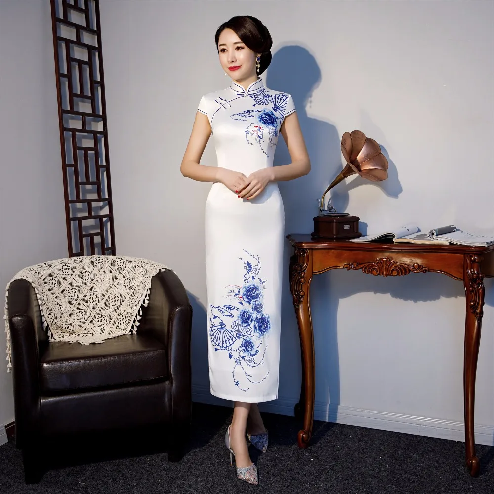 New Arrival Sexy Rayon Satin Flower Qipao Novelty Slim Print Feather Flower Short Sleeve Cheongsam Vestidos Size M-4XL