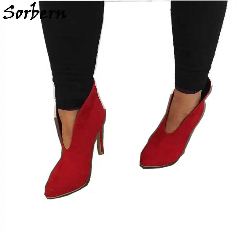 red pumps size 10