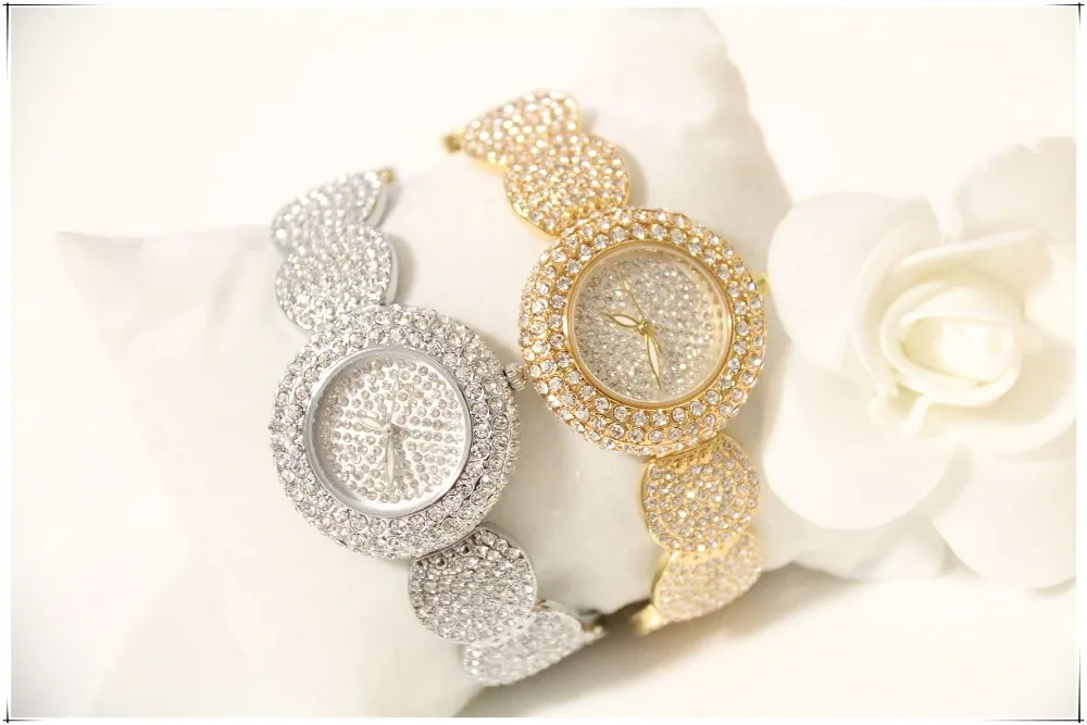 2408937032_381868954