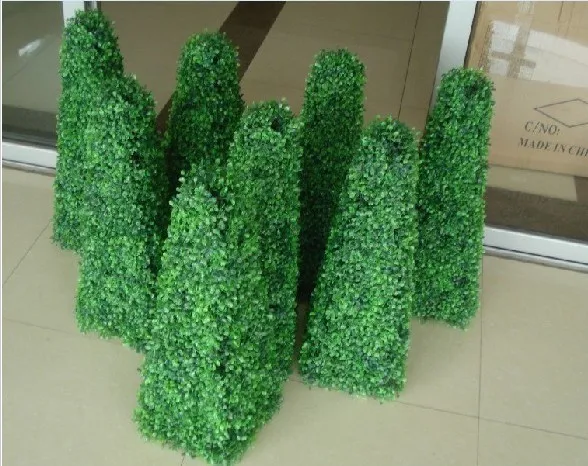 

26'' Pack of 4 Christmas decorationARTIFICIAL BOXWOOD TOPIARY TREE PYRAMID CONE PLANT