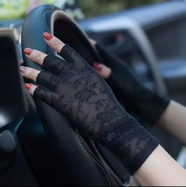 

Women's spring summer semi-finger driving gloves lady's summer sunscreen fingerless gloves lady slip-proof sexy lace glove R355
