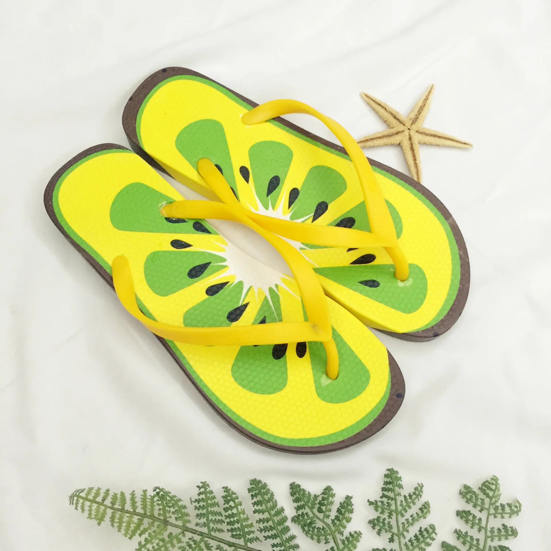 

Summer beach couples flip-flop outdoor casual flip-flattened slippers