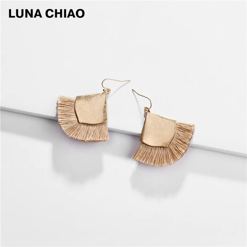 Женские серьги подвески в форме веера LUNA CHIAO Осенние массивные с бахромой и