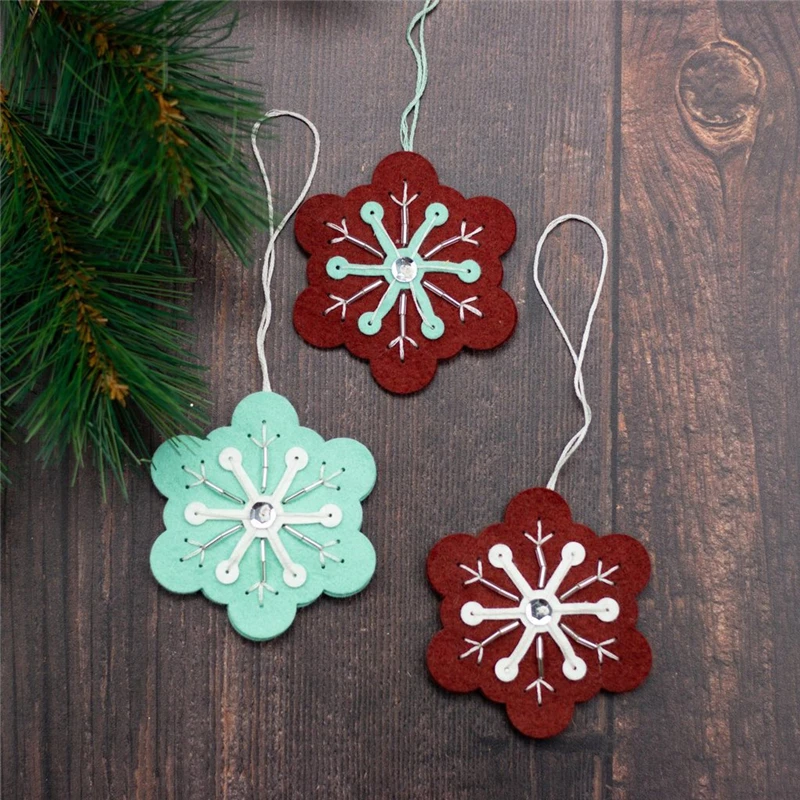 

Eastshape New 2019 Metal Cutting Dies Xmas Snowflake for Stitching Die Scrapbooking Craft Dies Card Making Album Stencil Die Cut
