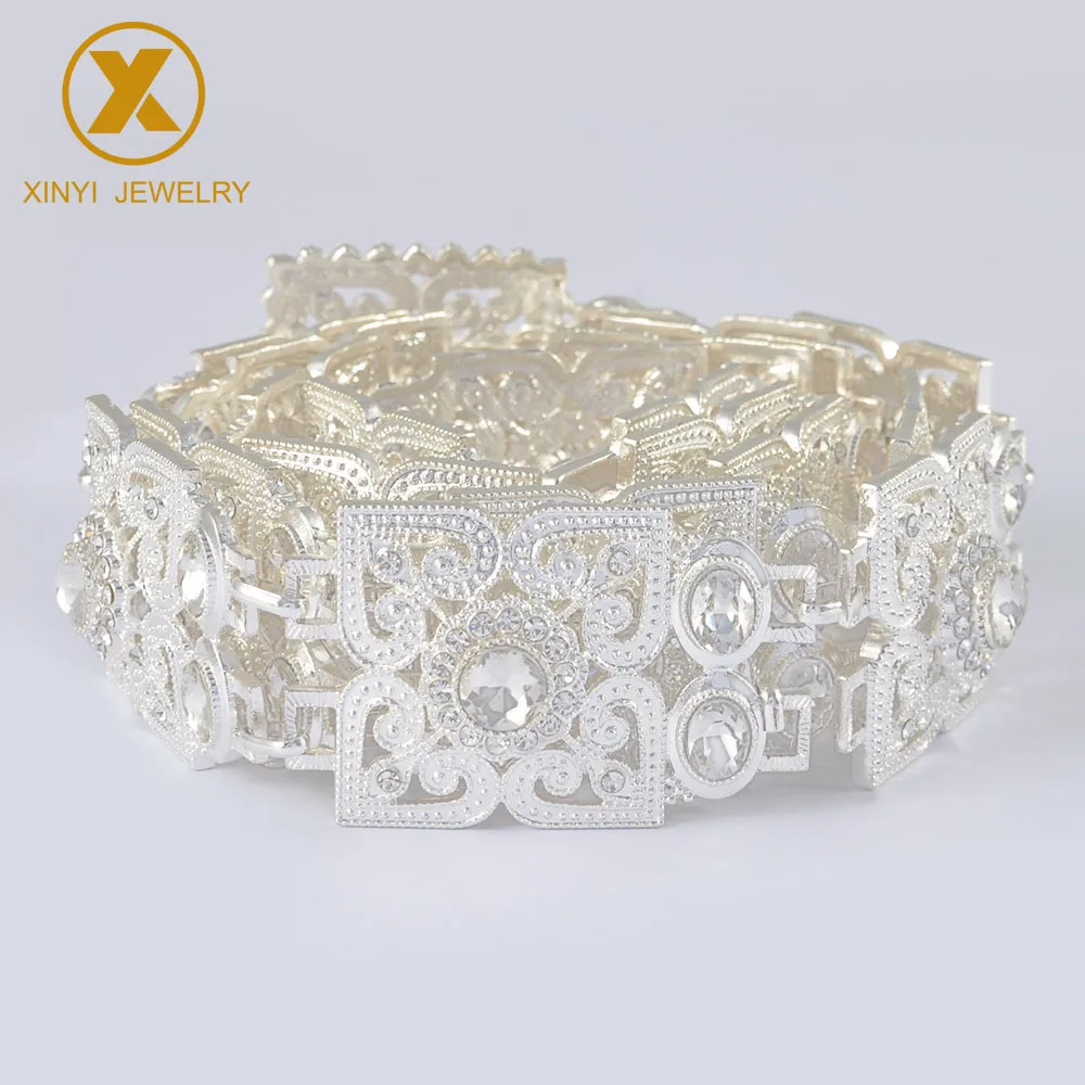 

Fashionable and exquisite hollowed-out pattern square gemstone metal belt is hand-carved by the court