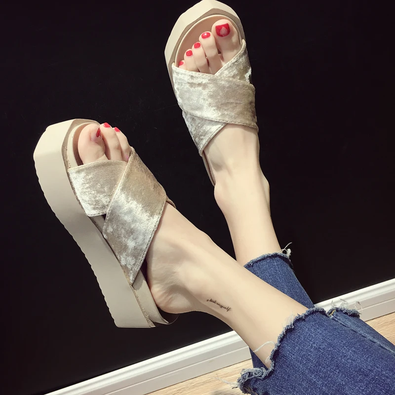 2018 Summer Woman Shoes Platform Bath Slippers Wedge Beach Flip Flops High Heel Slippers for Women Plush Slippers Women's Shoes