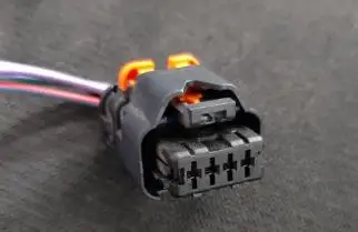 

Car connector FOR 301/2008/C3XR petrol pump plug USED