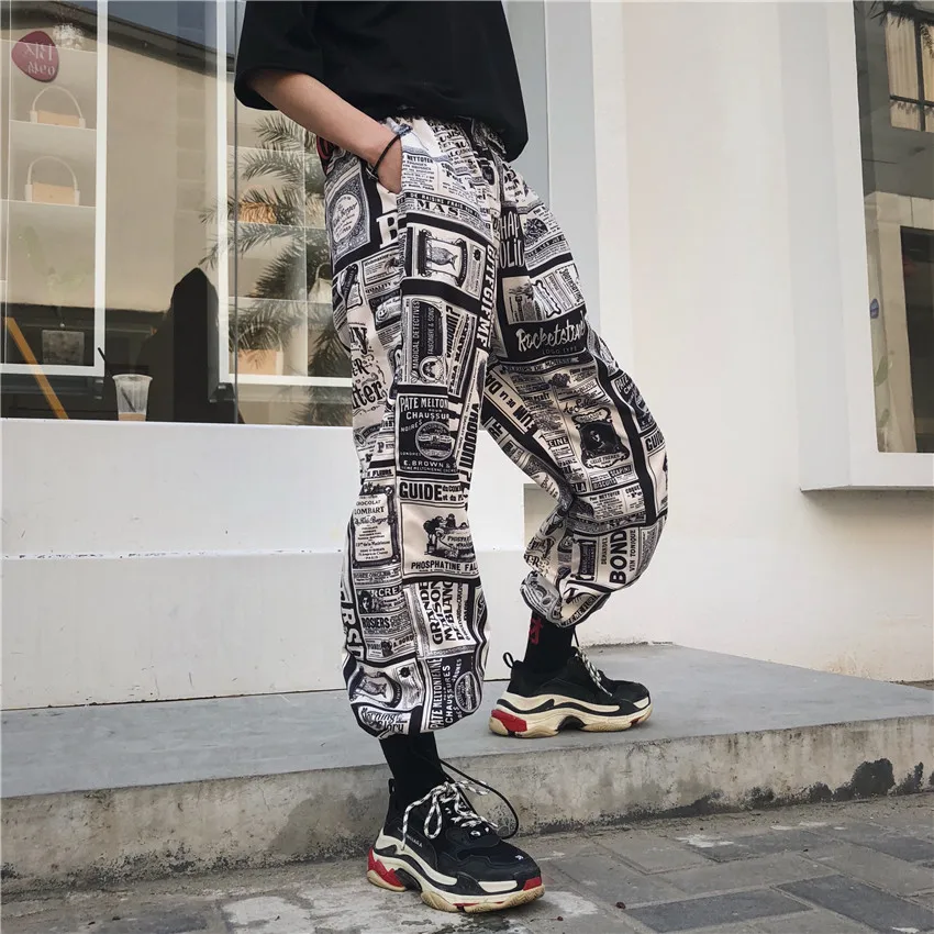 

Streetwear 2019 Fashion Newspaper Letter Print Straight Wide Leg Drawstring Hem Loose Harem Pant Trouser Sweatpant Summer Jogger