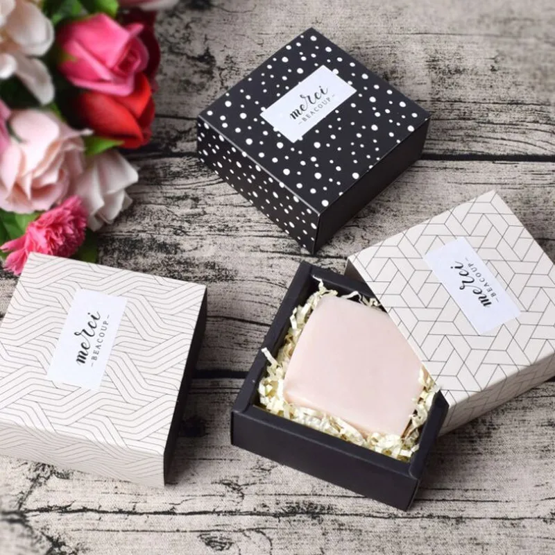

New diy 13.2x13.2x4cm 20pcs Carton Valentine's Day Gift Box Wedding Decoration Candy Box Birthday Party Favor Handmade soap Box
