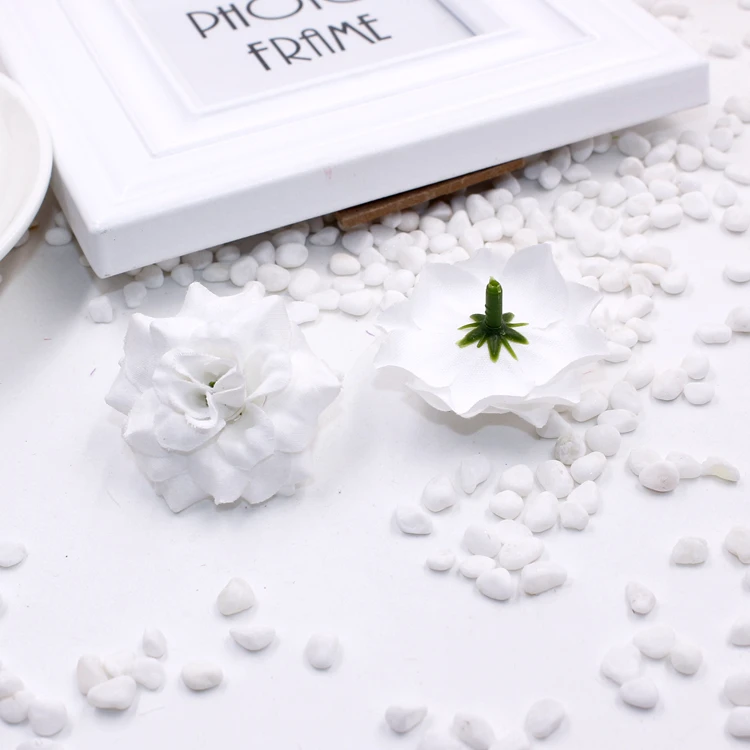 50pcs/lot Gold Silver Simulation Small Silk Rose Head Flower for Wedding Party Decoration Home Artificial Flower Head DIY - Цвет: Белый