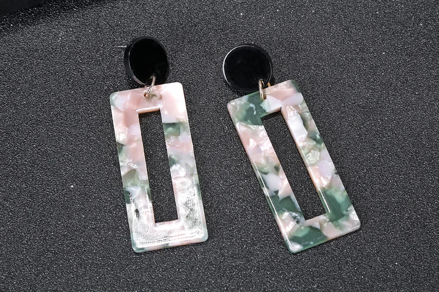 8942102064_1731719471