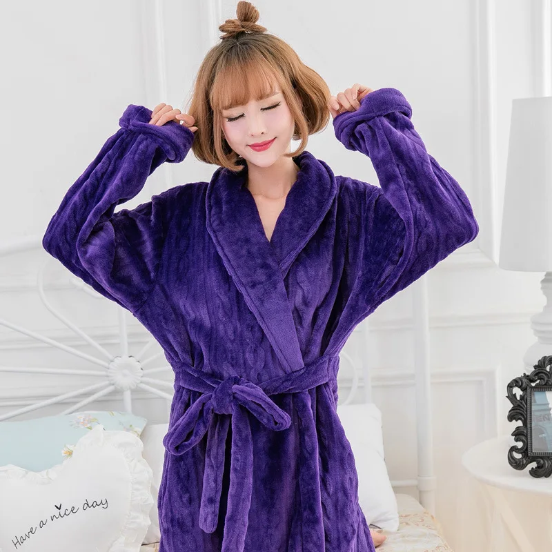 Плюшевый женский фиолетовый халат, осенняя Пижама для взрослых, зимняя одежда для сна с длинным рукавом, красивые банные халаты, женские халаты