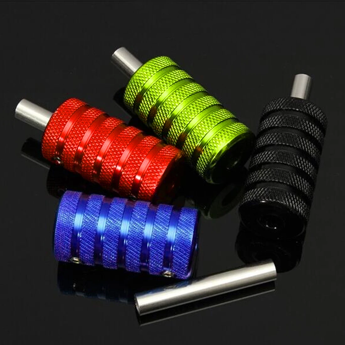 Рифленая самоблокирующаяся ручка Чистый медный держатель для инструментов для нанесения татуировки Цветной алюминиевый сплав держатель для инструментов для нанесения татуировки Тату оборудование инструмент для накатки