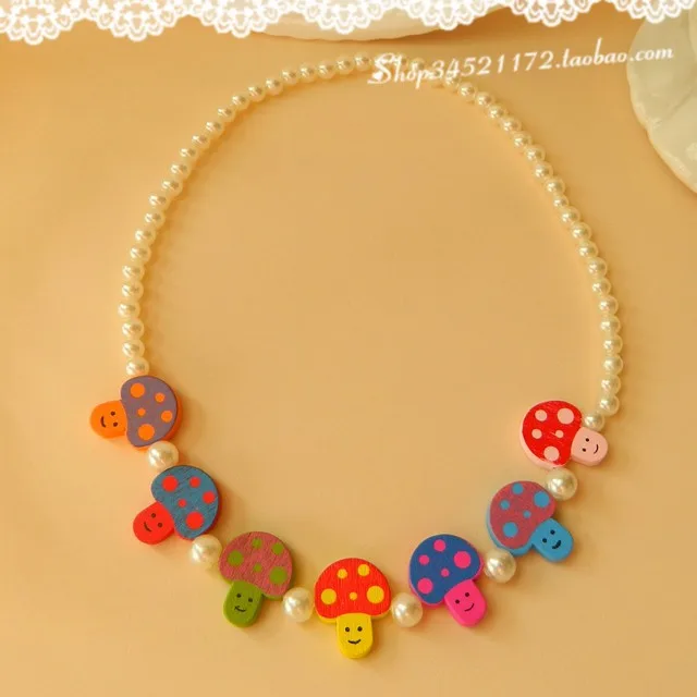 20pcs DIY Ювелирные изделия дети Отдел рукоделия браслет аксессуары деревянные бусины с мультяшным принтом Грибная голова смешанный цвет