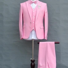Изготовленные На Заказ Розовые смокинги для жениха из 3 предметов, облегающие мужские свадебные вечерние костюмы для выпускного вечера, костюм для выпускного, блейзер мужской пиджак+ брюки+ жилет