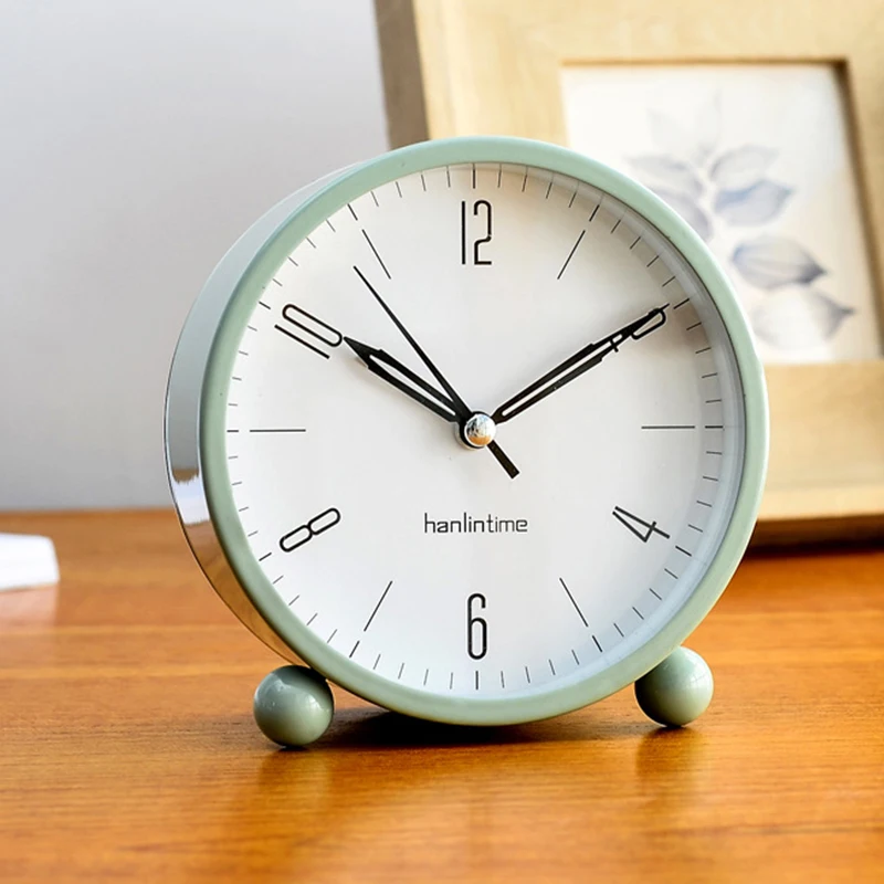 

Green Metal Silent Night Clock Alarm Clocks Sweep Round Table Clocks Function Alarm Light On/Off At Night Living Room