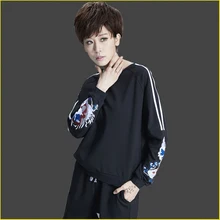 Американский Женская Весенняя модная черная футболка с круглым вырезом и длинными рукавами с вышивкой Топы Женская Повседневная Уличная футболка в стиле хип-хоп Blusa