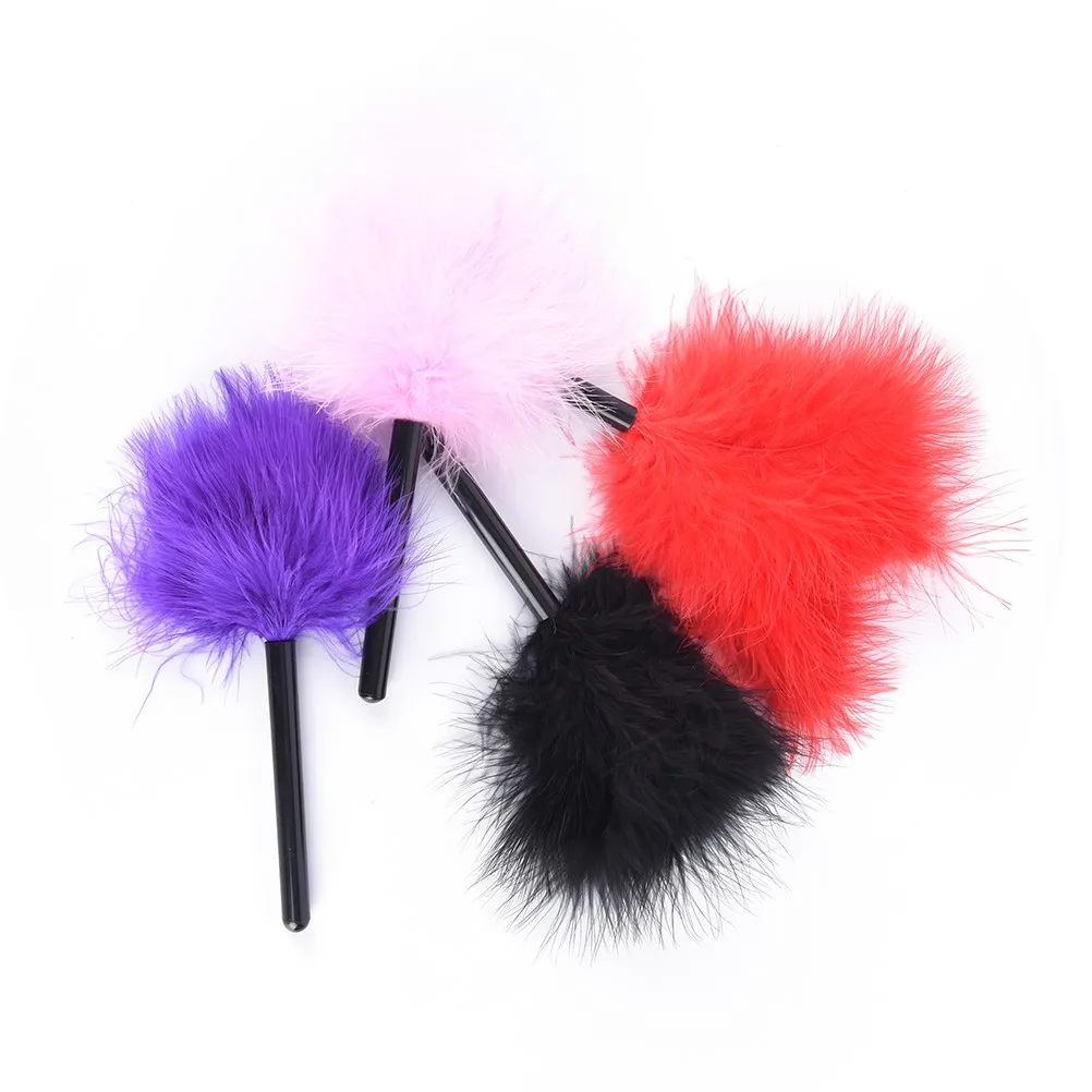 

Short Flirting Feather Flirt Soft Slave Flogger Body Massager Black Spanking Tickler Feather Whip For Couple Exotic Accessories