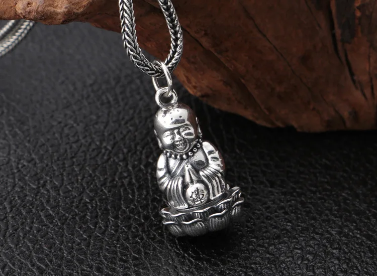 silver-buddha-pendant002e