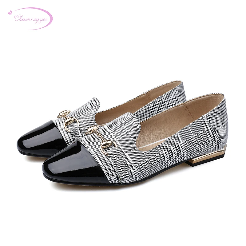 

Chainingyee college style round toe patent genuine leather pumps fashion metal decoration beige low heels women's shoes