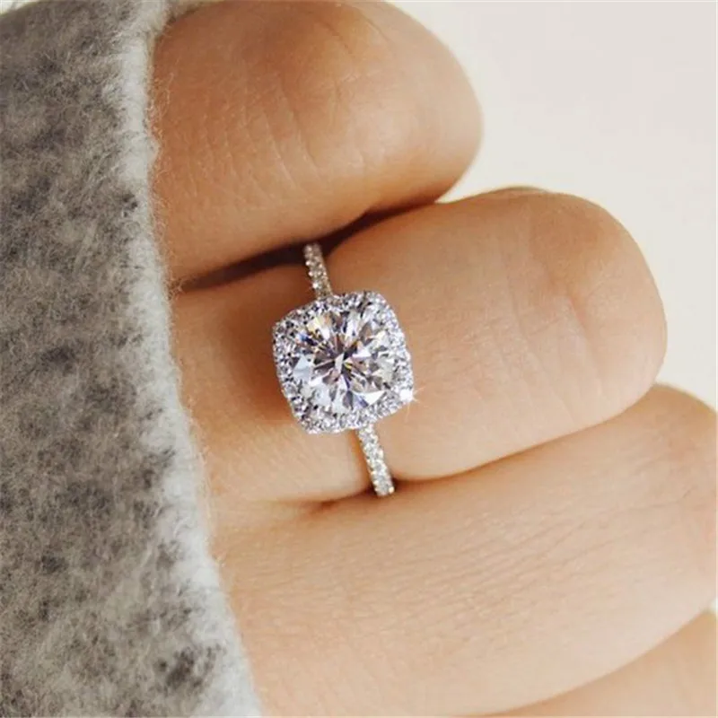

Trendy Design Hot Sale White CZ Silver Rings AAA Zircon Wedding Rings for Women