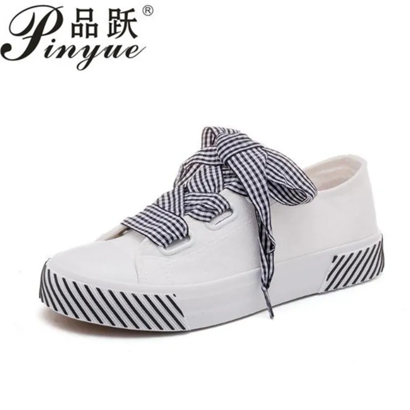cute white shoes women