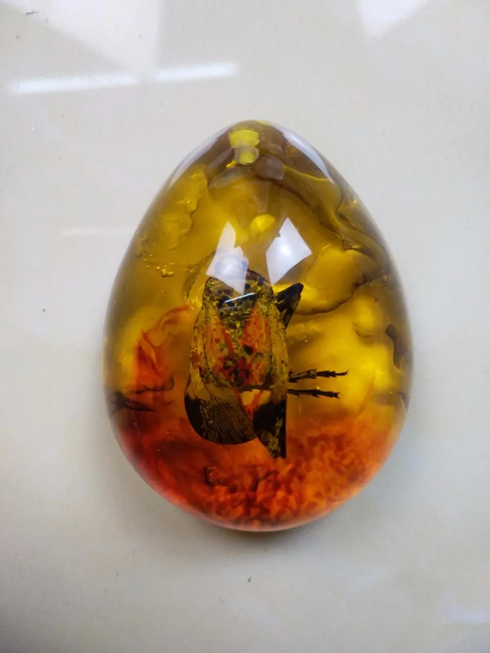 Elaborate Chinese Handwork Artificial Amber Resin Exquisite Chinese  artificial amber resin insect Auspicious Statue