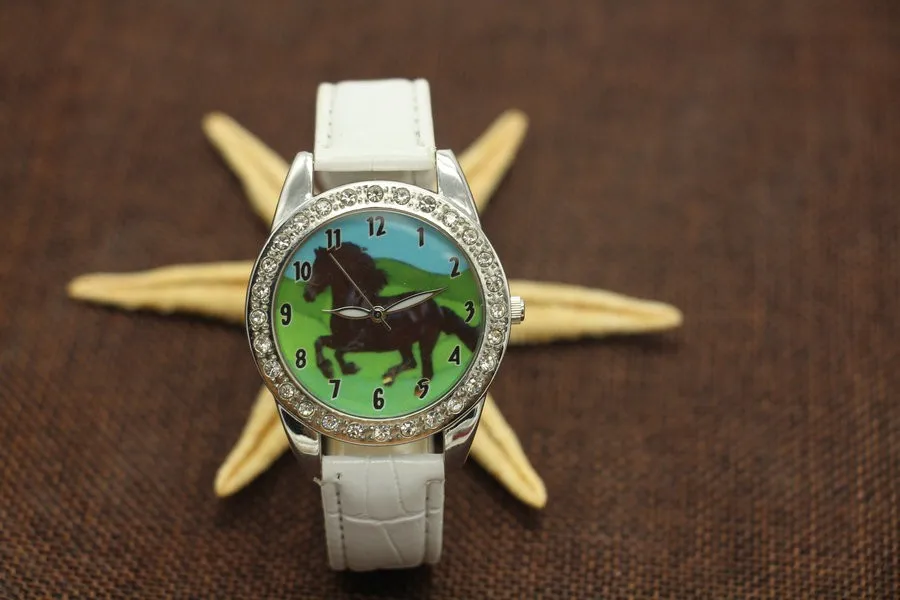 

Newly Design black Horse Animal Printed Watch Simple Leather Quartz Wrist Watches children watch160309